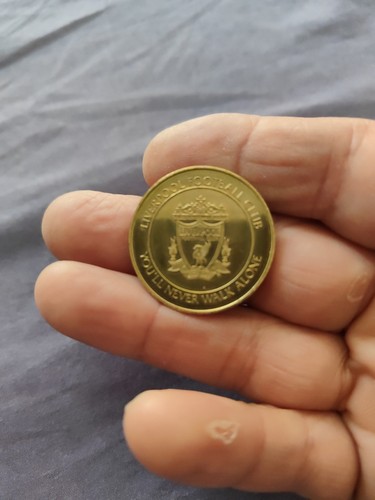 Liverpool official medal - fc,