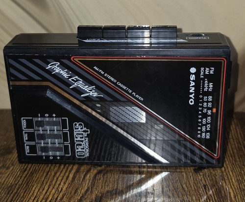 Vintage 1980 sanyo walkman - sanyo,