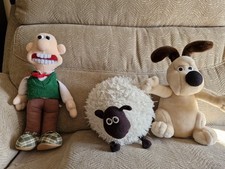 Aardman Shaun The Sheep Plush Bundle Wallace, Gromit And Shaun CD Holder Bag