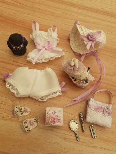 Dolls house handmade - 1:12,