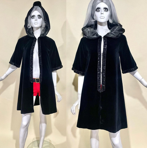 Vintage 60s velvet hooded bell - 60s,