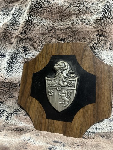Vintage royal family crest - vintage, /