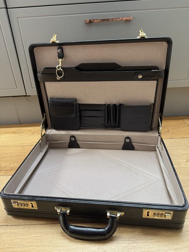 Black leather attaché - black,