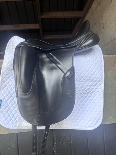 Fairfax gareth dressage saddle - gareth,