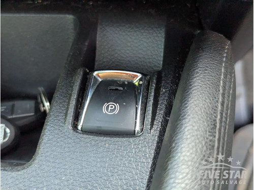 Nissan qashqai parking hand - nissan,