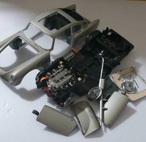 Danbury mint aston martin - martin, db5