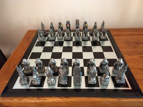Tudor mint chess set - tudor, the