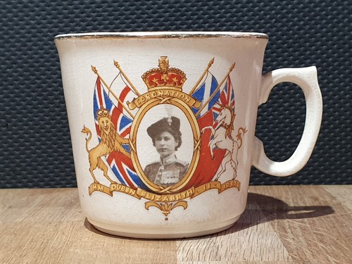 Vintage queen elizabeth - queen,