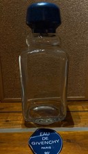 Eau de Givenchy 90 Jumbo Giant