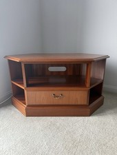 Corner Media / Display Units