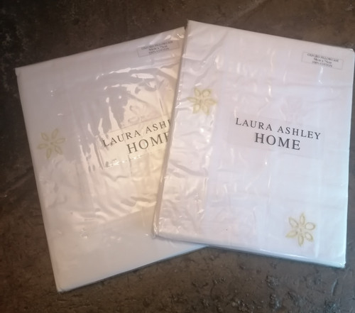 Laura ashley jessica 2 - laura,