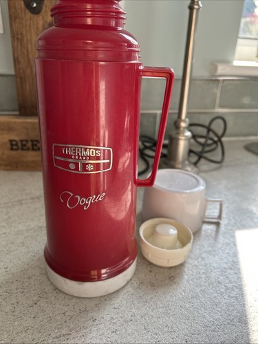 Vintage retro red vogue - retro,