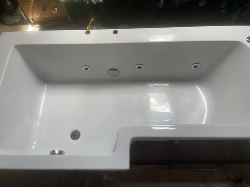 Jacuzzi bath tub - jacuzzi,