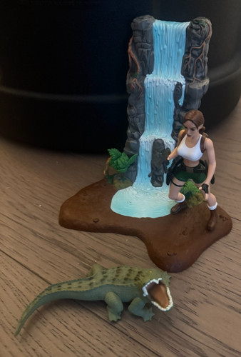 2000 tomb raider lara croft - raider,