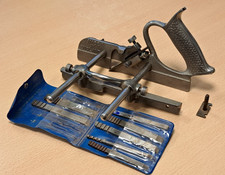 Vintage Record No 044 plough plane with 8 cutters 