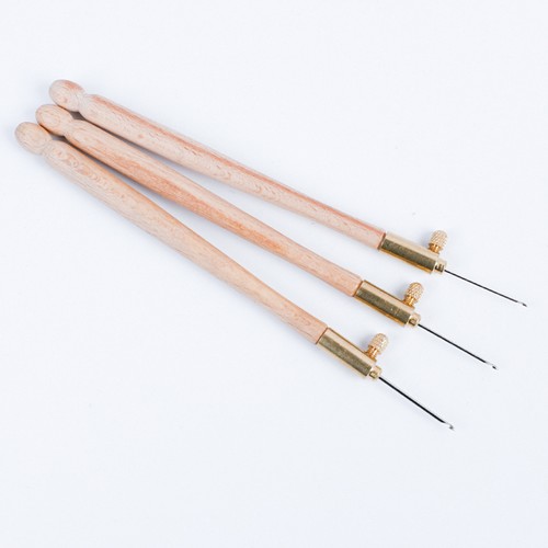 Tambour hook with - *tambour, needles