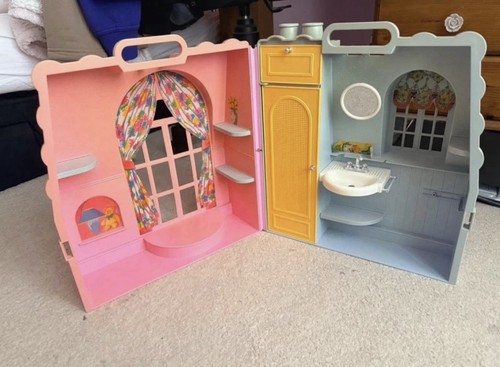 Rare barbie vintage town - rare, house