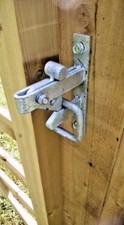 Farm gate latch double leg