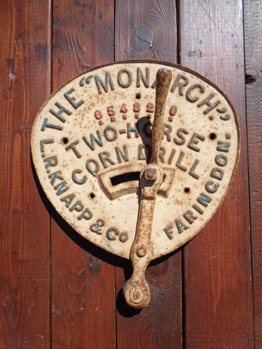 Vintage cast iron - cast, `monarch`