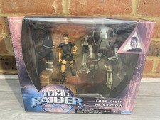 TOMB RAIDER Lara Croft VS