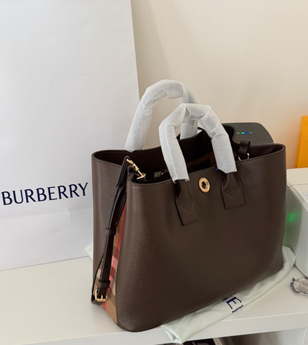 Burberry bermondsey handbag - burberry,