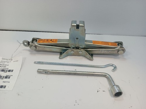 2012 rogue jack - with, tools