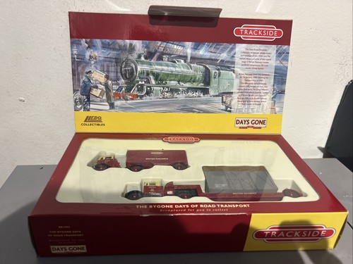 Lledo trackside scale - 1:76,