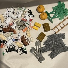 Vtg Toy Farm Pieces Farmyard