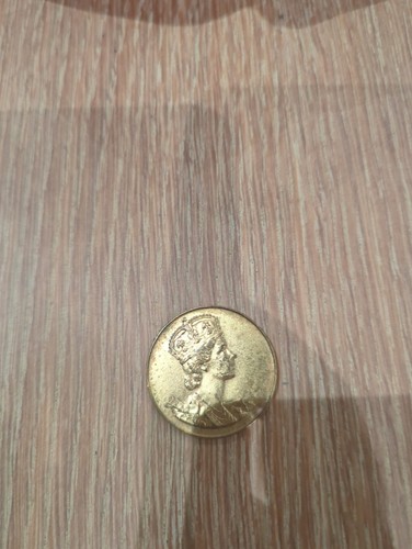 Commerative coin for her - for,