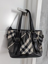 Burberry Beat Check Black