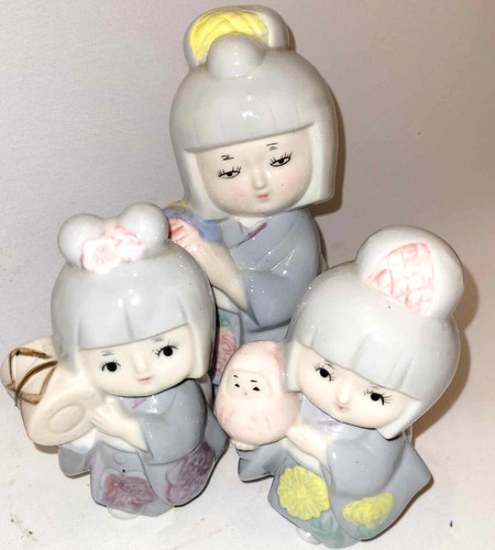 1980s geisha figurines - geisha, glazed