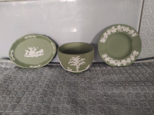 Wedgwood green jasperware - 3,