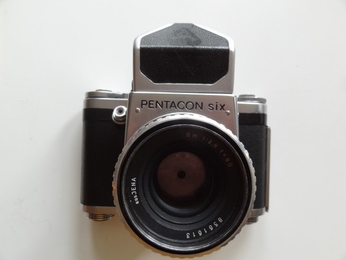 Pentacon six medium - six,