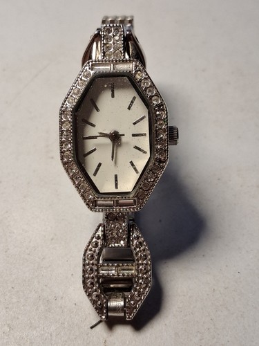 Ladies quartz past - quartz, times