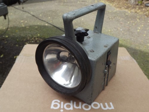 Bardic railway lamp 4 - br,