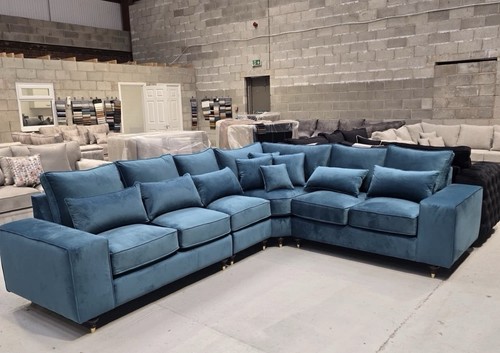 Teal blue velvet corner - teal,