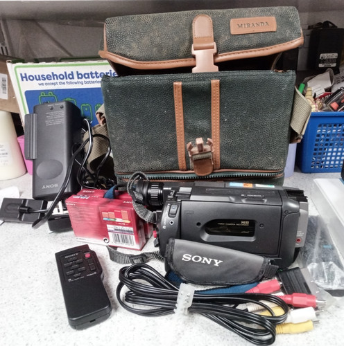 Sony handycam ccd trv820e - sony, ccd-trv820e