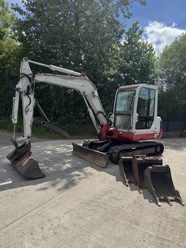 2005 takeuchi tb145 digger - tb145,