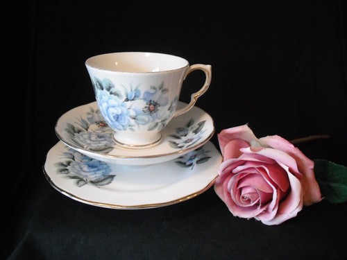 Queen anne bone china - , tea