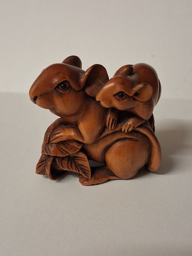 Boxwood hand carved mouse