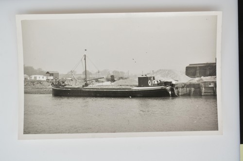 Barge nellie brices - nellie, hoo