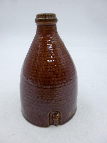 Gladstone pottery brick - pottery,