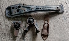 Toyota Corolla T sport 1.8 VVTLi 2002 Gearbox lower  Mounts and support