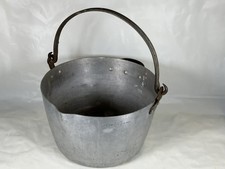 Pyramid 24 Pint Large Vintage