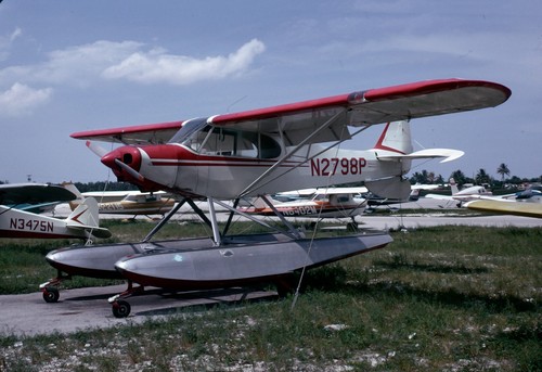 Piper super cub - piper, (floats)