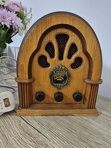 Vintage style cathedral radio - vintage,