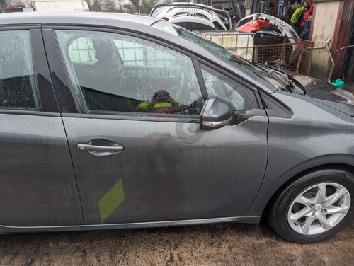 Peugeot 208 mk1 - peugeot,