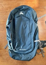 Macpac Pegasus Size 2 70Litre Hiking Backpack  Travel Pack Excellent Condition