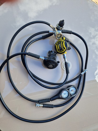 Apeks scuba diving - apeks,