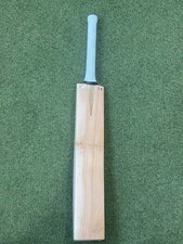 CA Plain Butterfly Cricket Bat - Brand New - 2lb 8oz - Lovely Balance!